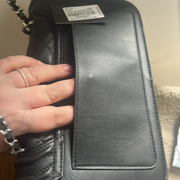 Badgley Mischka NWT crossbody or shoulder bag
Pearl accents - Picture 7 of 8